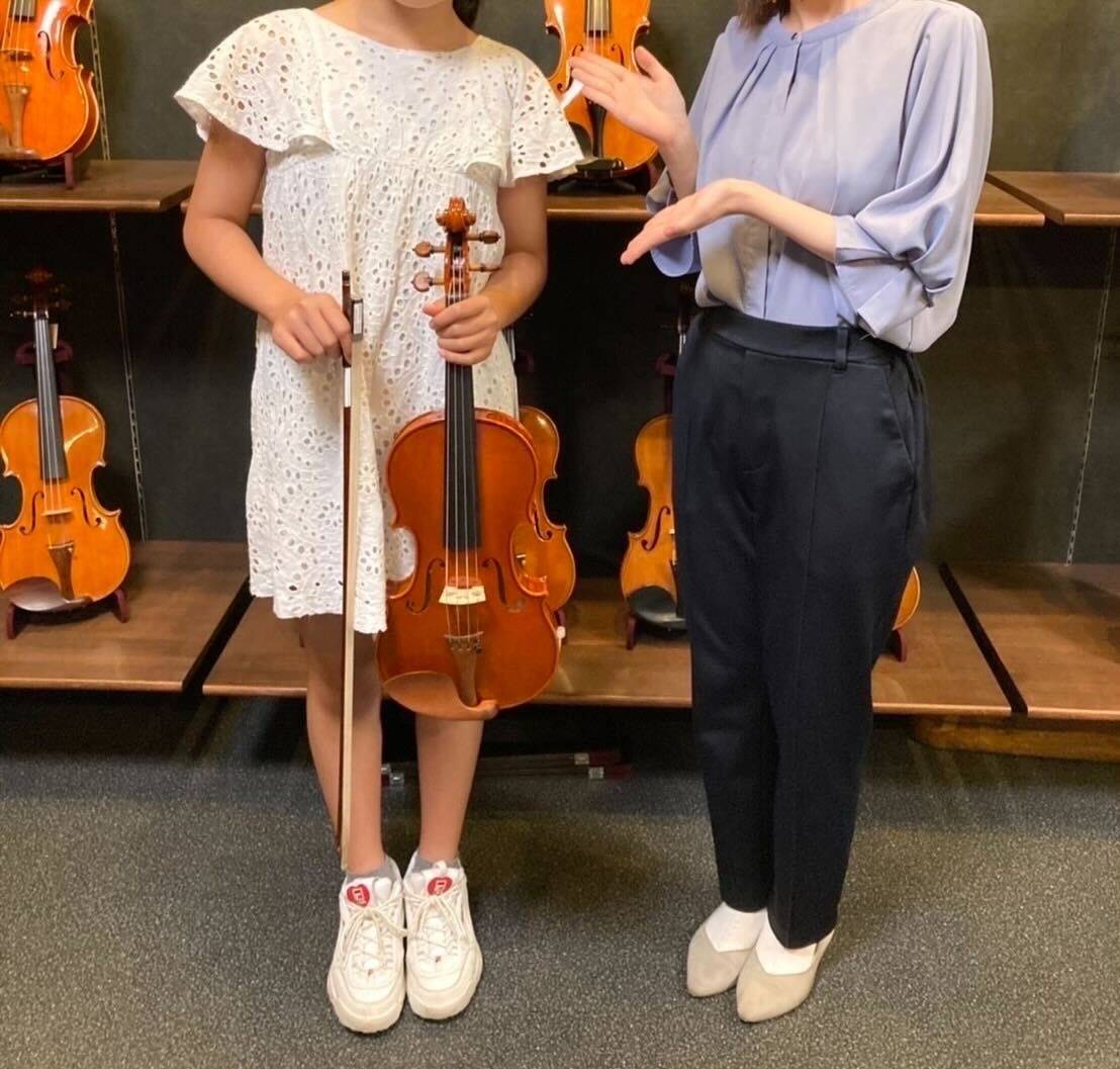 🎻可愛らしいお客様とヴァイオリン🎻